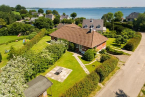 Seeblick I - geräumige 90qm - ganzes Haus - 50m zum Naturstrand - mit Terrasse und großem Garten - Küche neu